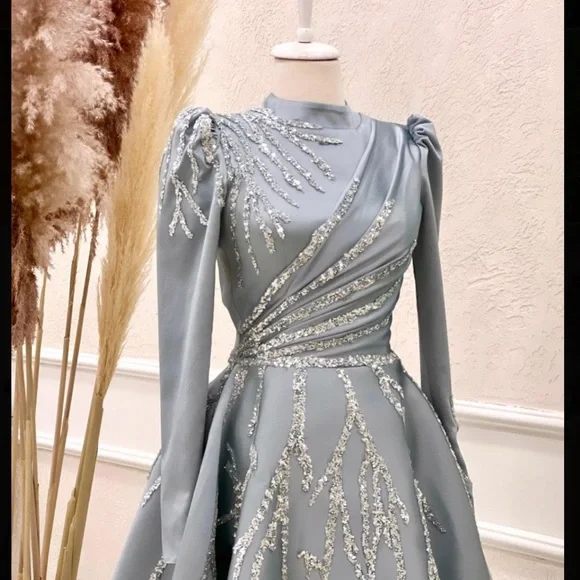 Long sleeve dress - Picture 4 of 4